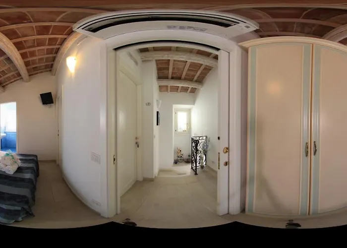 La Torre Bed & Breakfast 4*